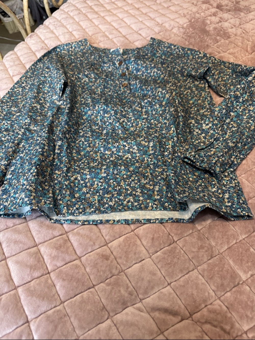 Neige beautiful Floral Long-Sleeve girls  Top